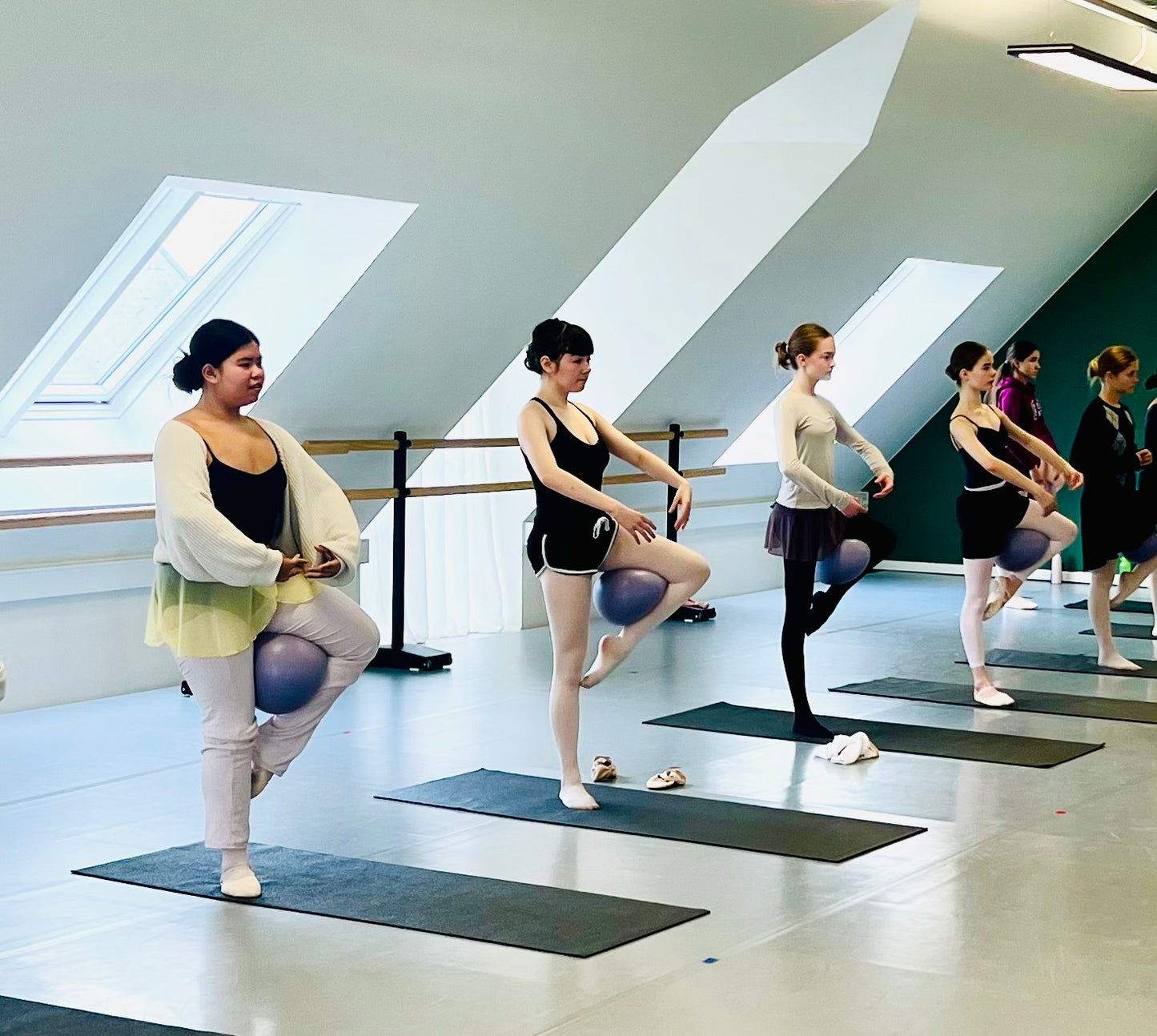 Vinter-workshop for unge (11-18 år) - Koreografi og PBT (tors. d. 12/10 kl. 11-13.45)